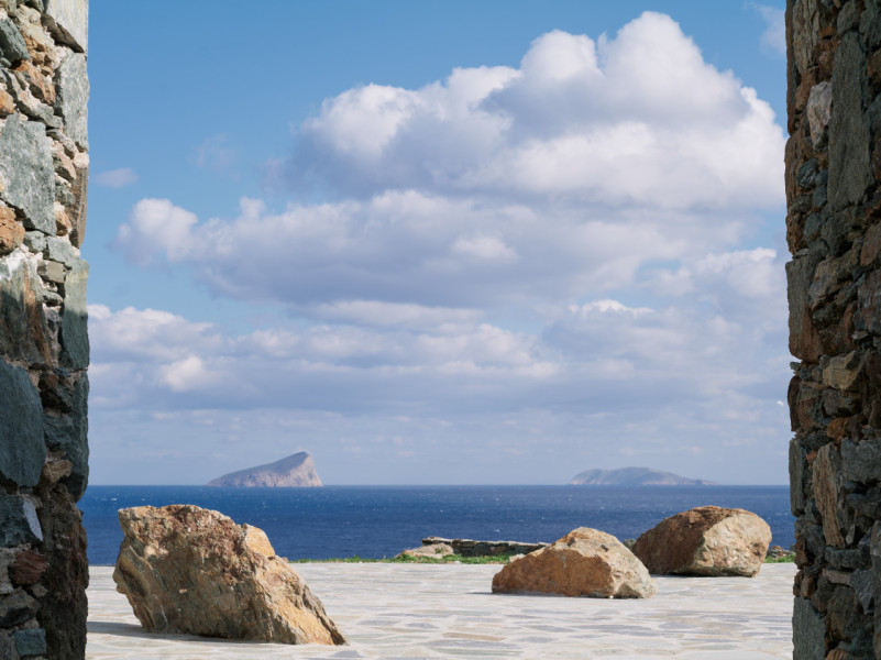 pluche74 witte kubussen op de egeïsche zee 35(1)