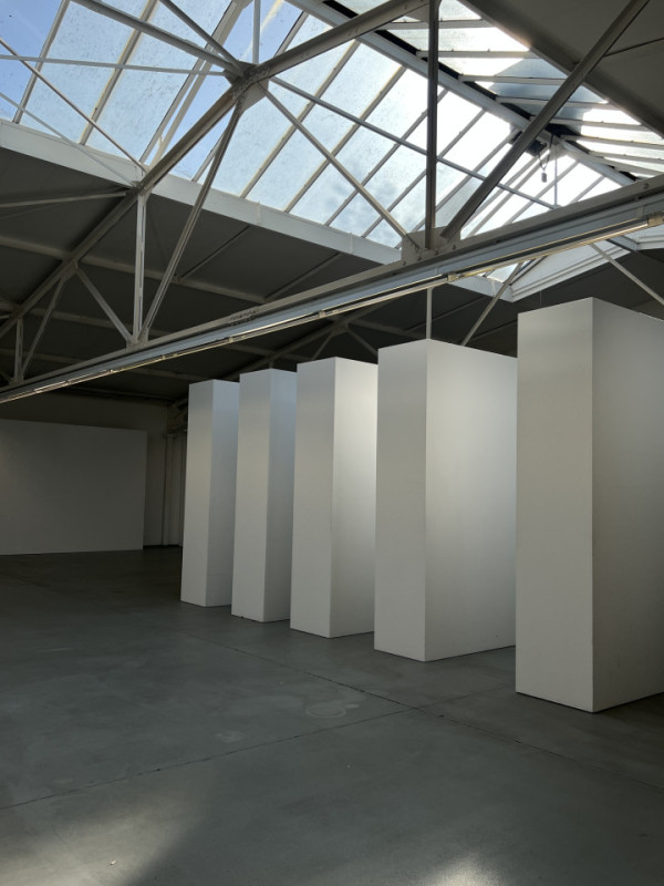 plush74 white out studios dusseldorf 5