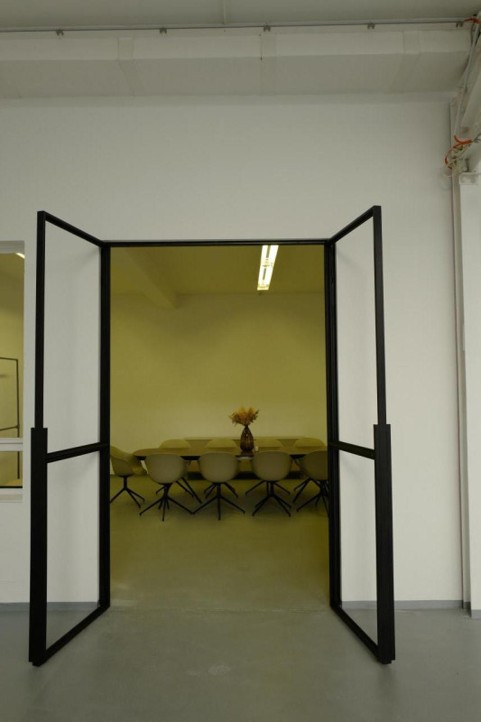 plush74 white out studios dusseldorf 7