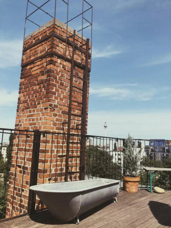 05 berlinlocationlush74jpg