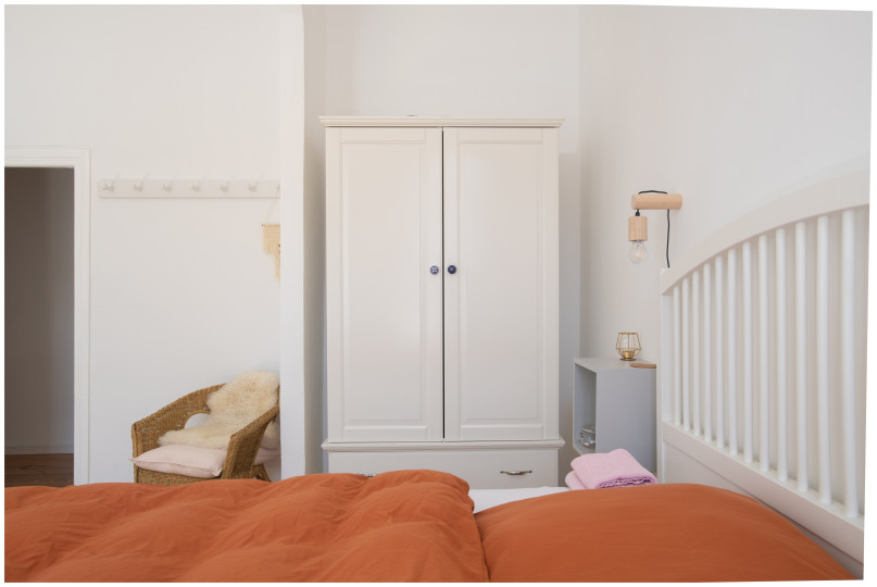 4B3EB9A6 C54C 4861 803D 50D4BE9E2A6B