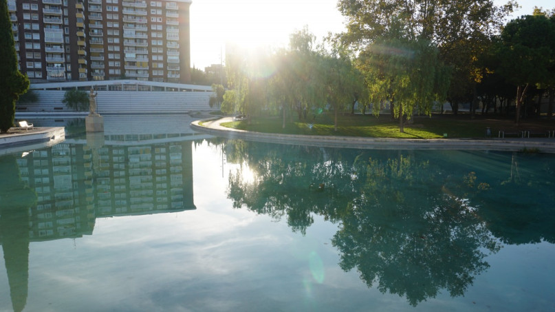 barcelonalocatieplush745jpeg7