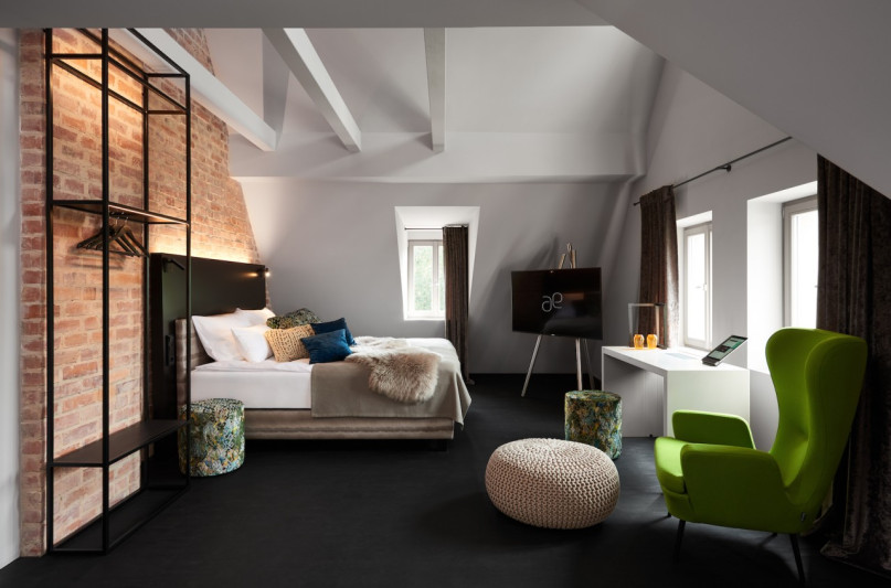 bayern boutique hotel home office plush74 6