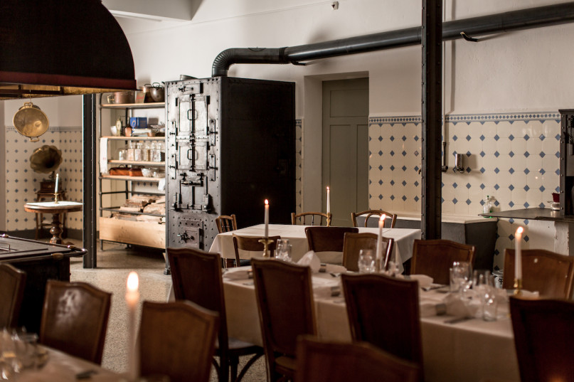 hotelswitzerlandlocationplush74 54 9