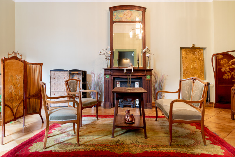 isadora art nouveau time travel suite shoot location film location 4