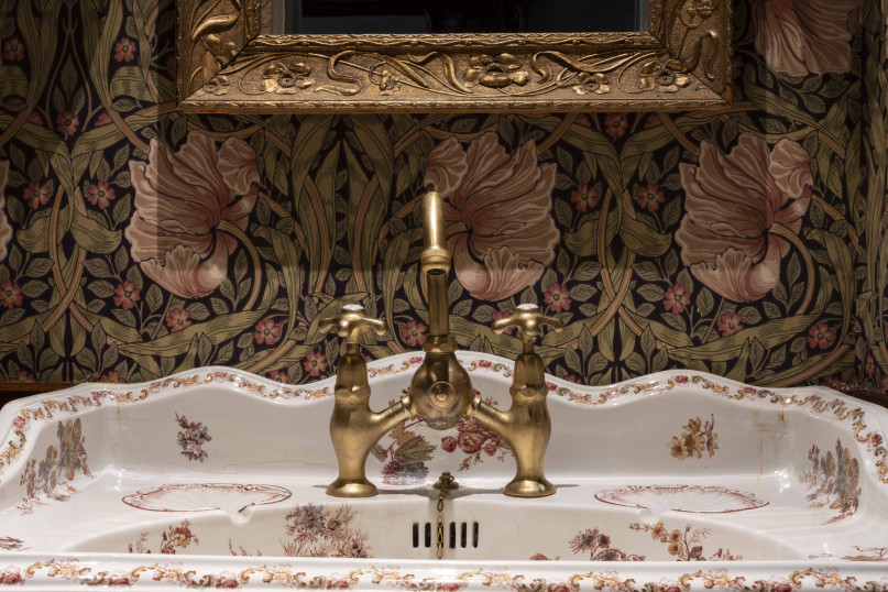 isadora art nouveau time travel suite shoot location film location 6