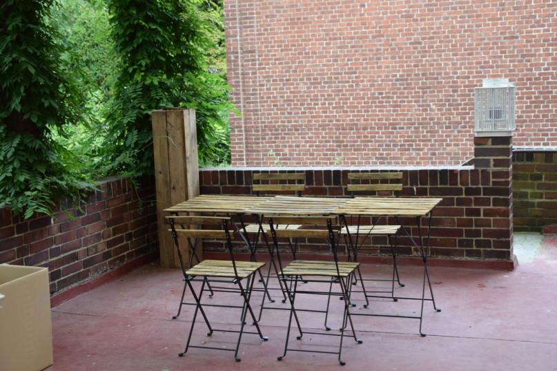 landhausvilla mit garten und baumbestand 15