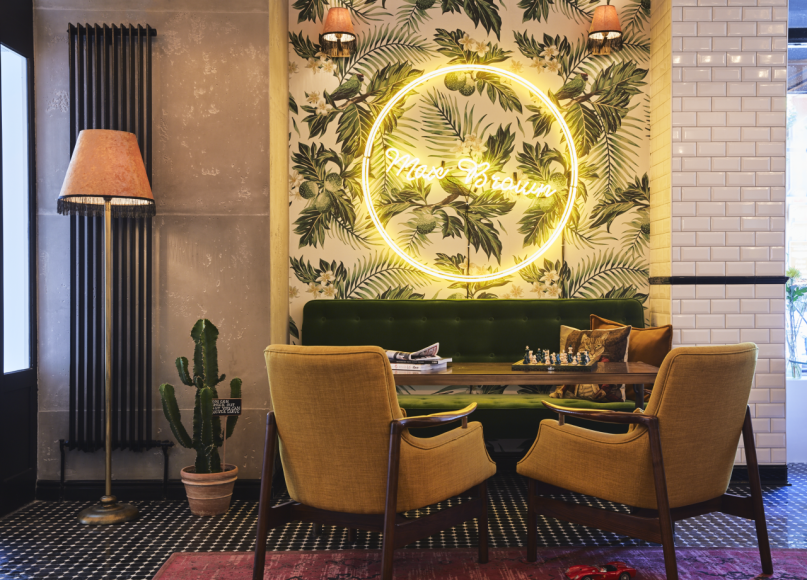 max brown kudamm social space