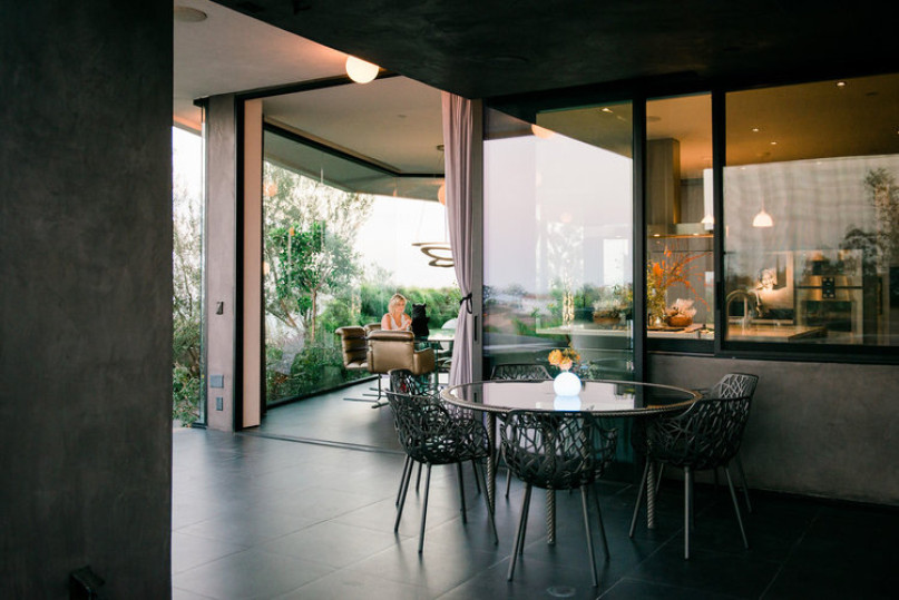 plus74 white vila usa la hollywood location19