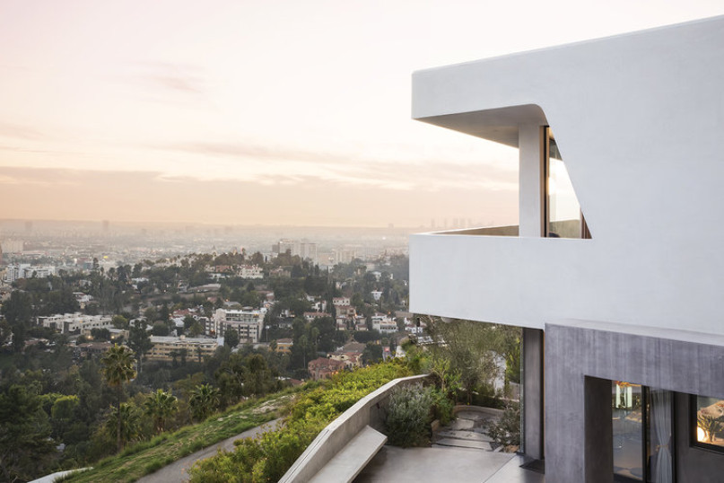 plus74 white vila usa la hollywood location31