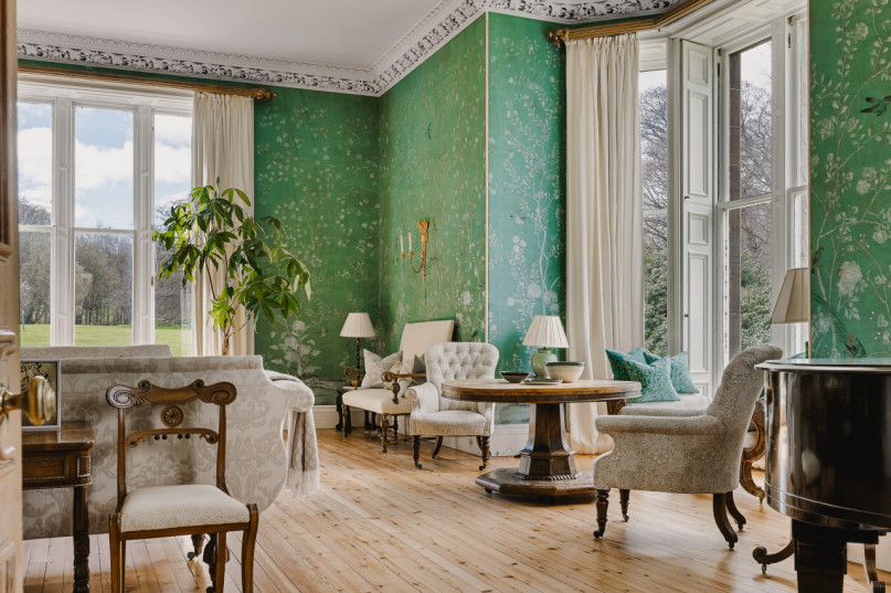 plush 74 birkhill castle 101411 26