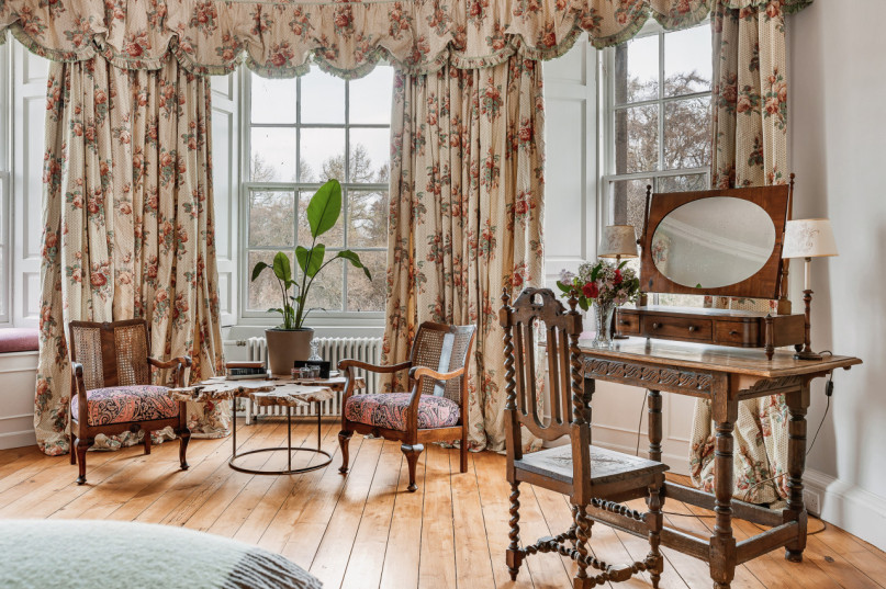 plush 74 birkhill castle 101411 43
