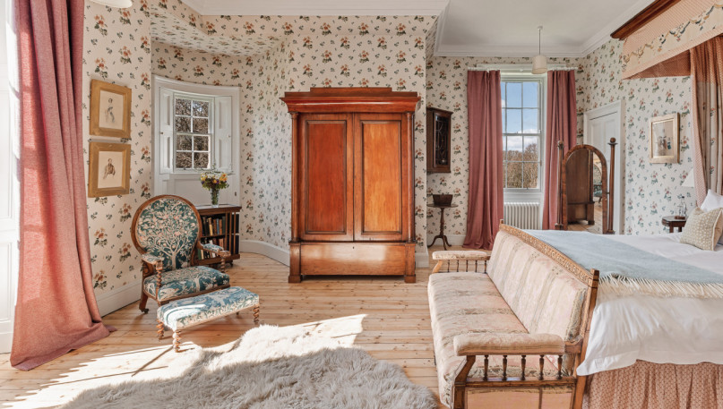plush 74 birkhill castle 101411 55
