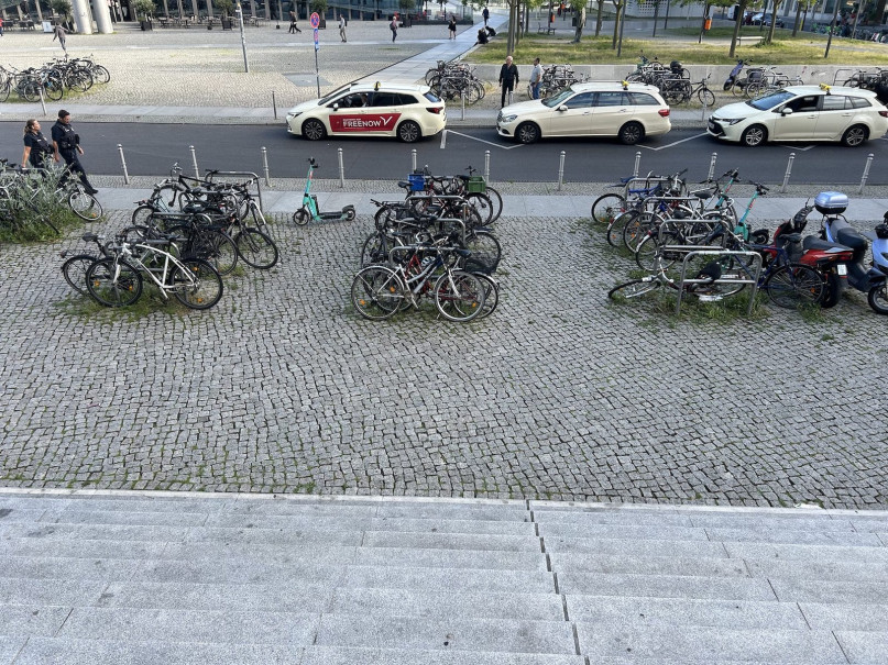 plush74 17 berlin hauptbahnhof 28