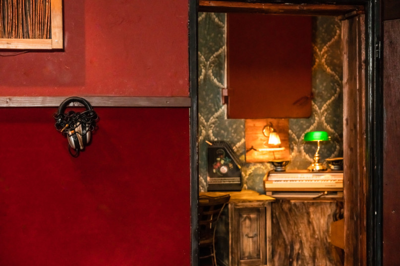 pluche74 1920 roaring hideaway 21