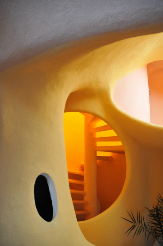 plush74 architecture funky rental location film photo event organic france berlin orange retro 3