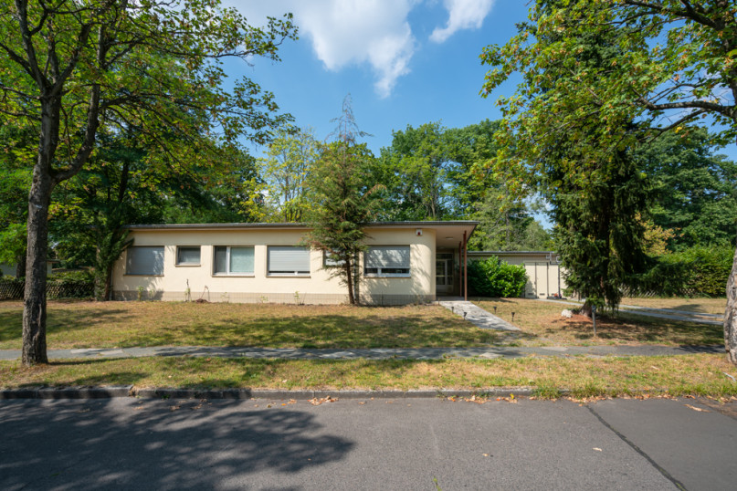 peluche74 berlino affitto location film scout photo village american style1