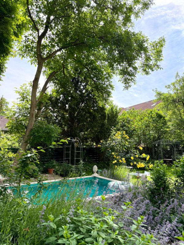 plush74 berlin rooftop villa retreat with garden pool 27