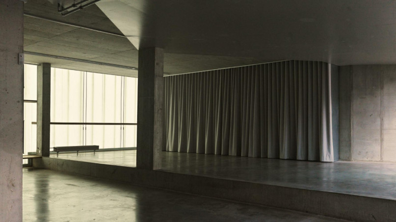 peluche74 spazio sanitario brutalista berlino 2