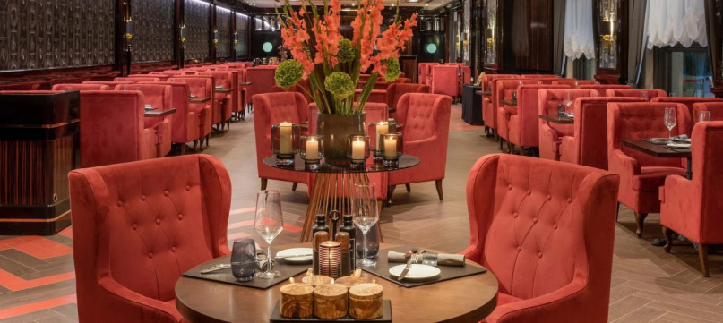 peluche74 ristorante classico di velluto rosso berlino 5