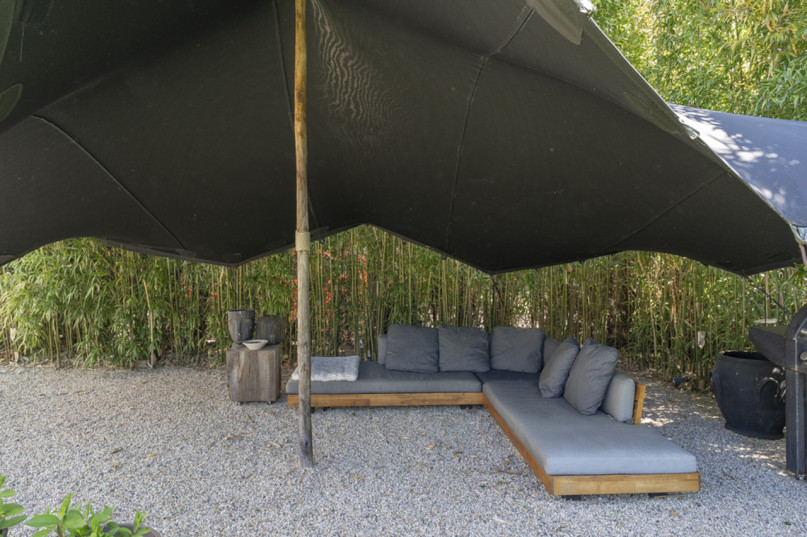 plush74 clean modern villa laren 50