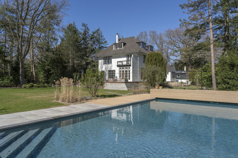 plush74 bunte Familienvilla overveen 111