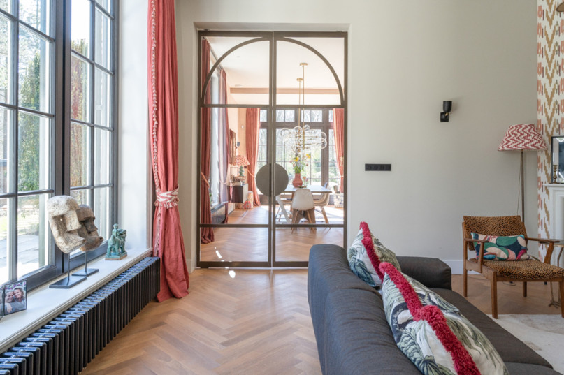 plush74 bunte Familienvilla overveen 5