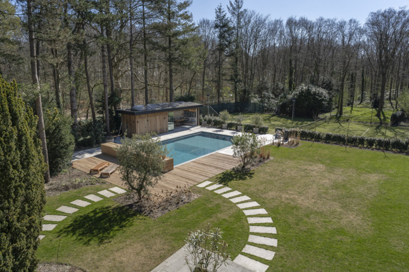 plush74 bunte Familienvilla overveen 65