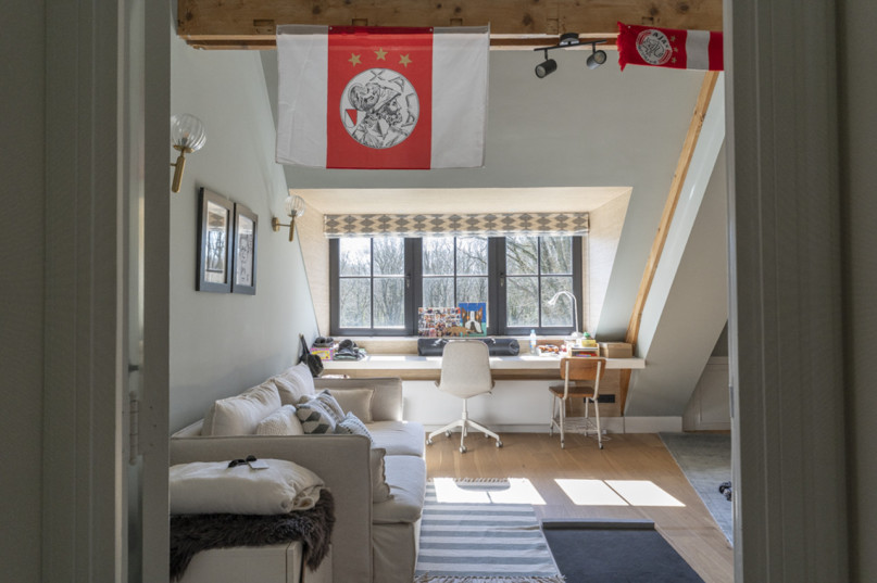 plush74 bunte Familienvilla overveen 83