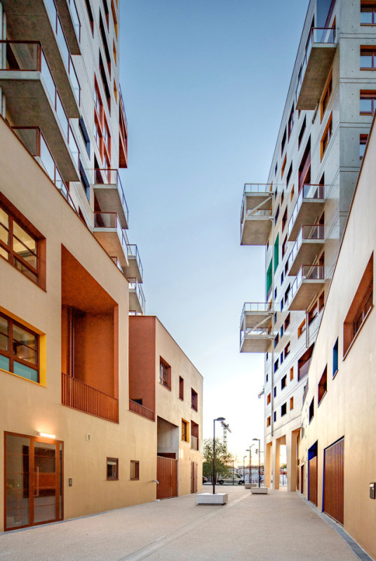 plush74 colourful brutalist housing paris 13