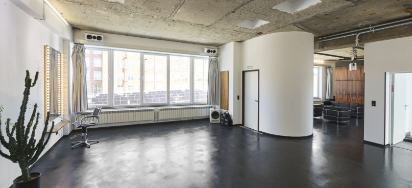 pluche74 beton glas studio's 11