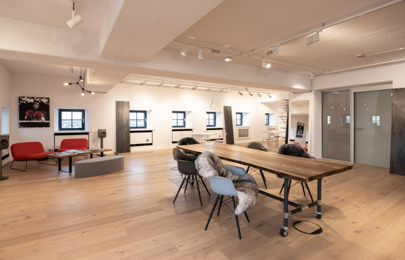 plush74 cool harbour showroom 2