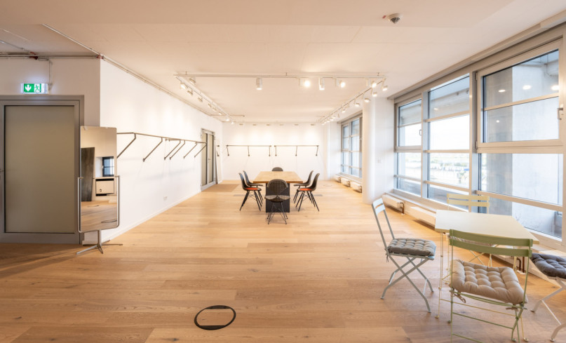 plush74 cool harbour showroom 3