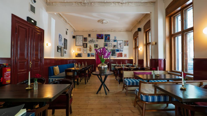 plush74 corner restaurant berlin kreuzberg 3