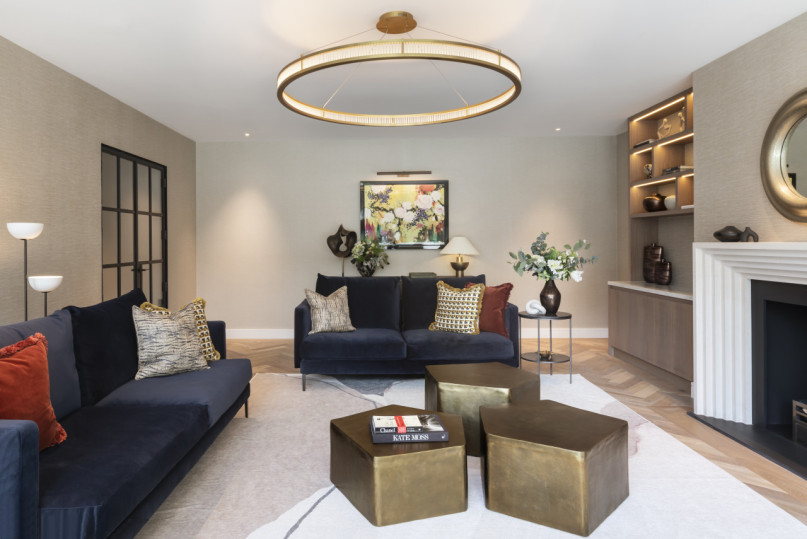 plush74 esher location house 10