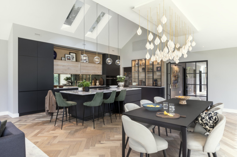 plush74 esher location house 17