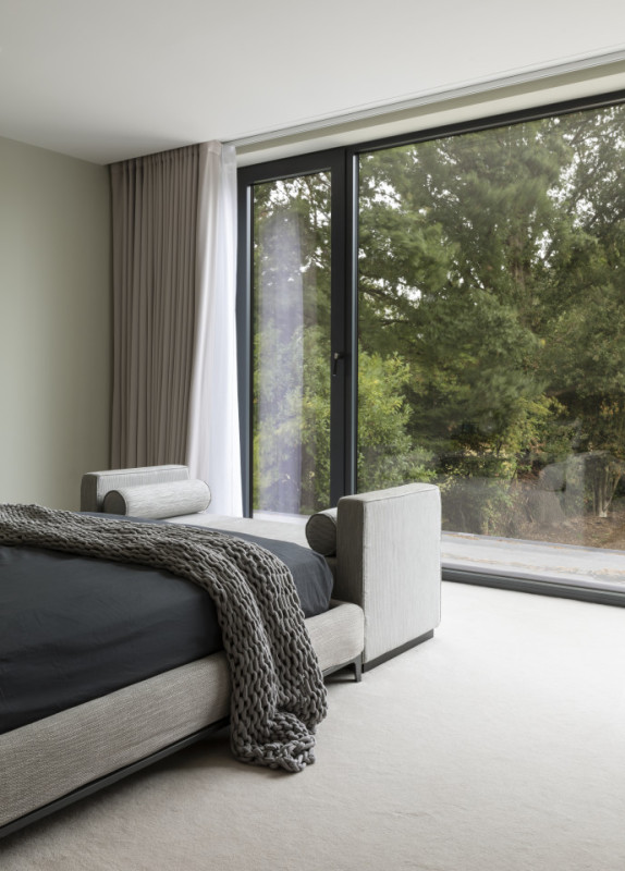 plush74 esher location house 4