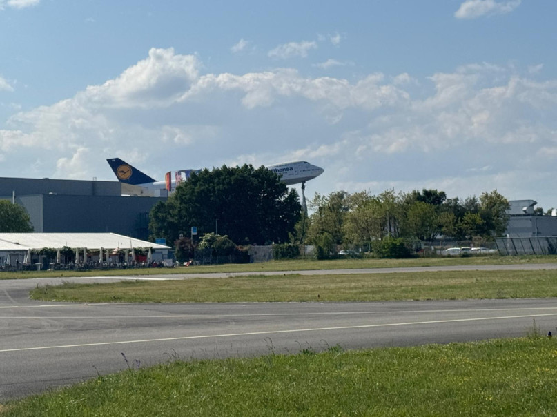 plush74 event photo film location germany speyer airfield hangar 6
