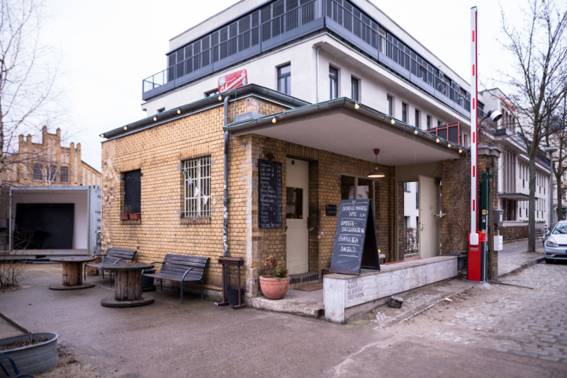 plush74 film foto event ort berlin deutschland industrieller brutalismus 1