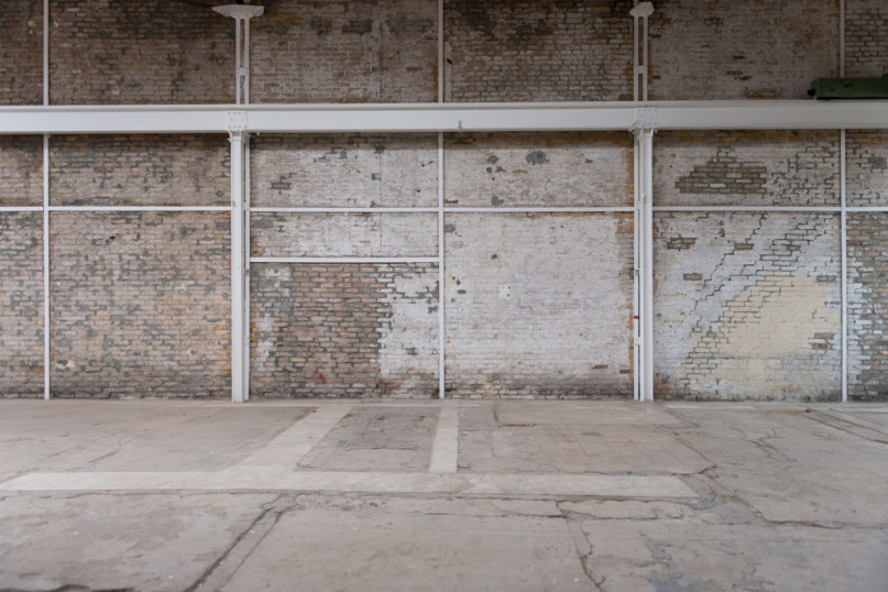 plüsch74 film foto veranstaltungsort berlin deutschland industrieller brutalismus 66