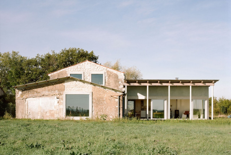 plush74 film photo event location france charente modern country house 1