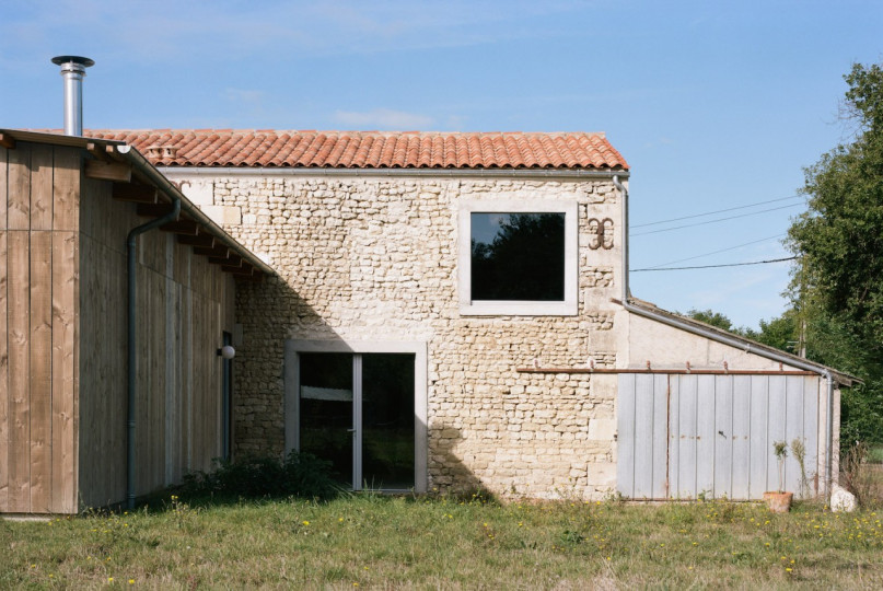 plush74 film photo event location france charente modern country house 7