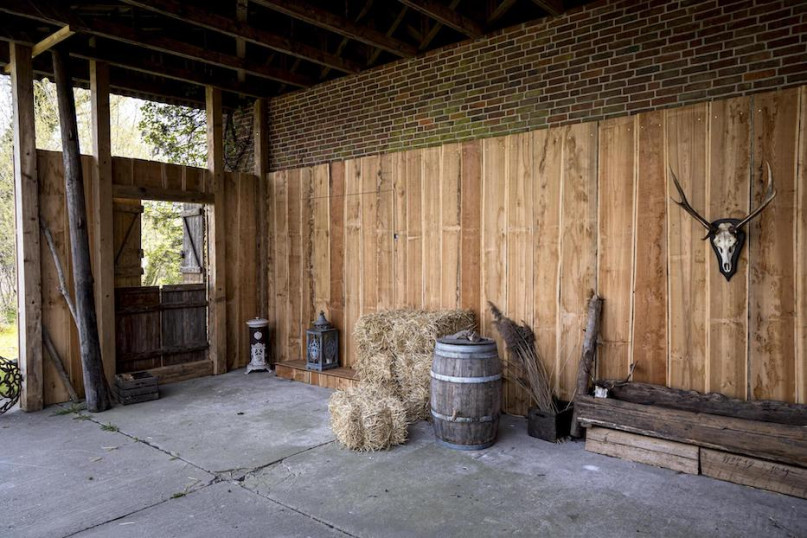 plush74 film photo event location germany niedersachsen barn 2