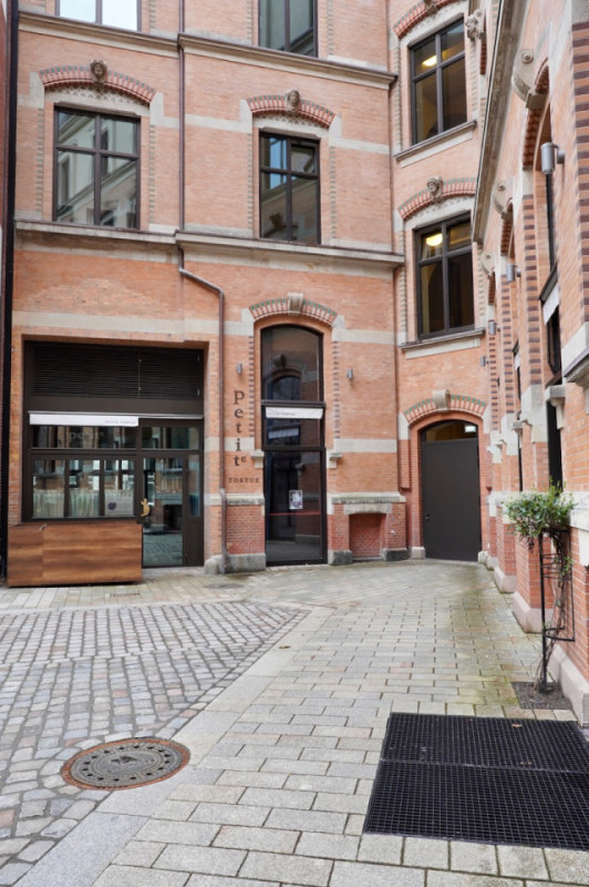 peluche74 film foto evento location amburgo germania strade palaishof16