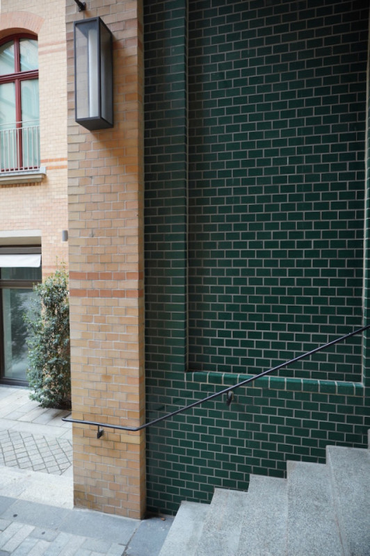 pluche74 film foto evenement locatie hamburg duitsland straten stadthof2