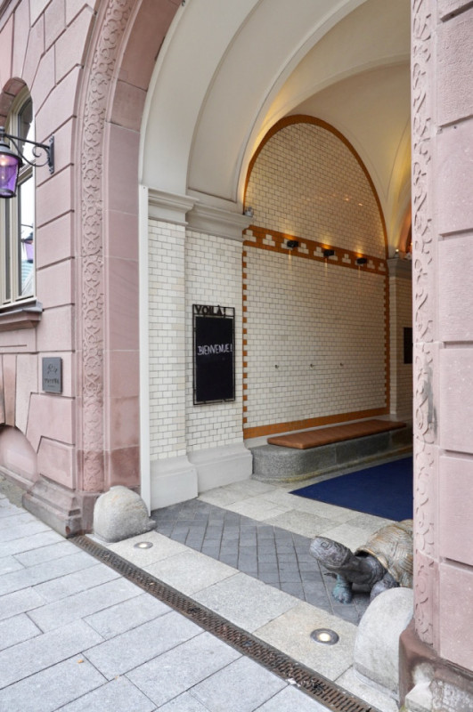 pluche74 film foto evenement locatie hamburg duitsland straten treppenhof3