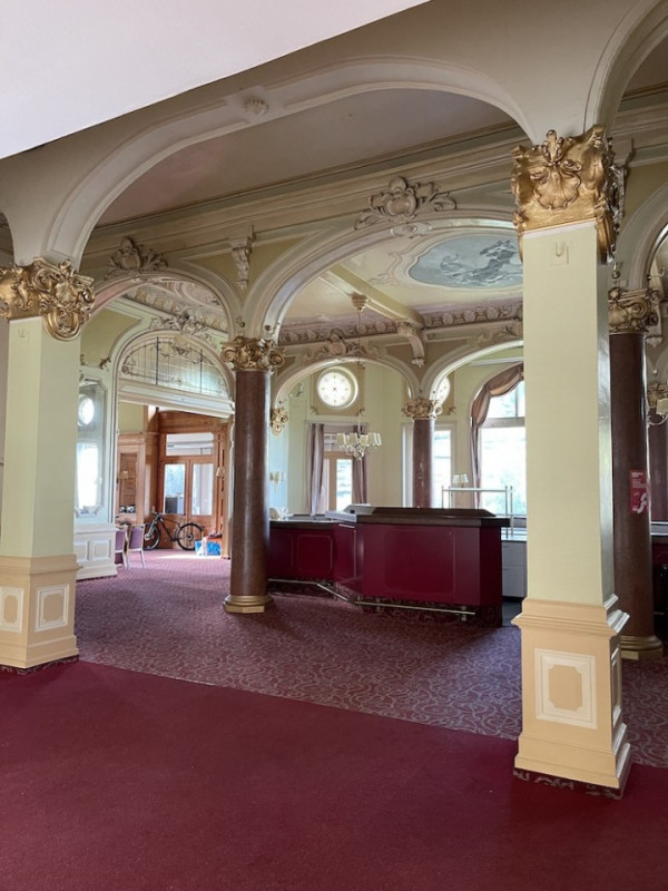 plush74 film photo event location switzerland vulpera hotel historic 10