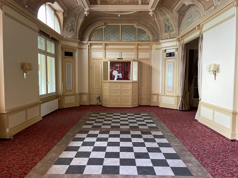 plush74 film photo event location switzerland vulpera hotel historic 40