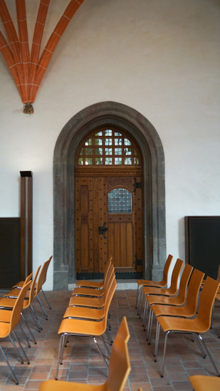 plush74 film photo shooting location scouting berlin chapel university26