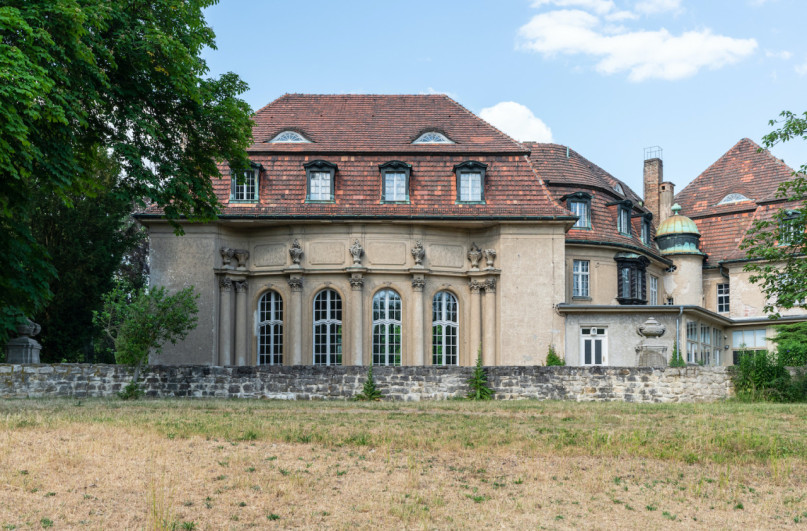 plush74 film photo shooting location scouting berlin event space castle special location historic potsdam1